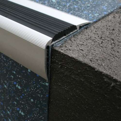 NRE05 54 x 30mm Non Slip Aluminium Stair Nosing With Rubber Insert – 2.7m